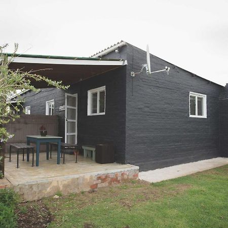 Beyond Urban Cottages Stormsrivier Eksteriør bilde