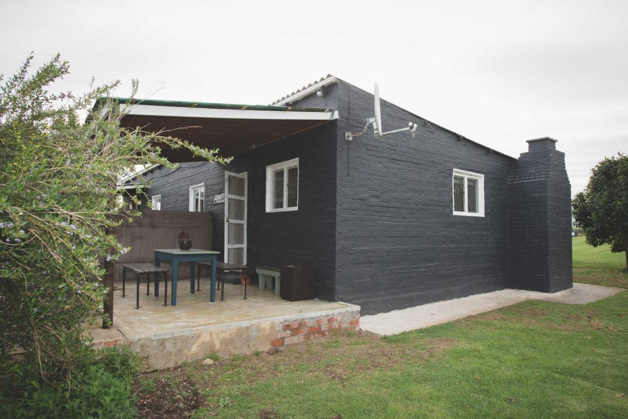 Beyond Urban Cottages Stormsrivier Eksteriør bilde